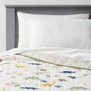 Open Box - Pillowfort - Full/Queen Dinosaur Poly Cotton Quilt - Pillowfort Green